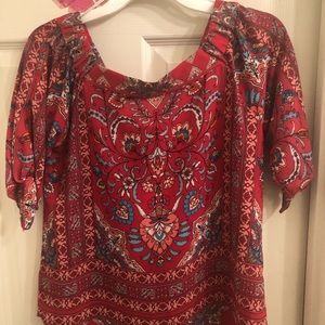 Cold Shoulder Hi/Lo Blouse